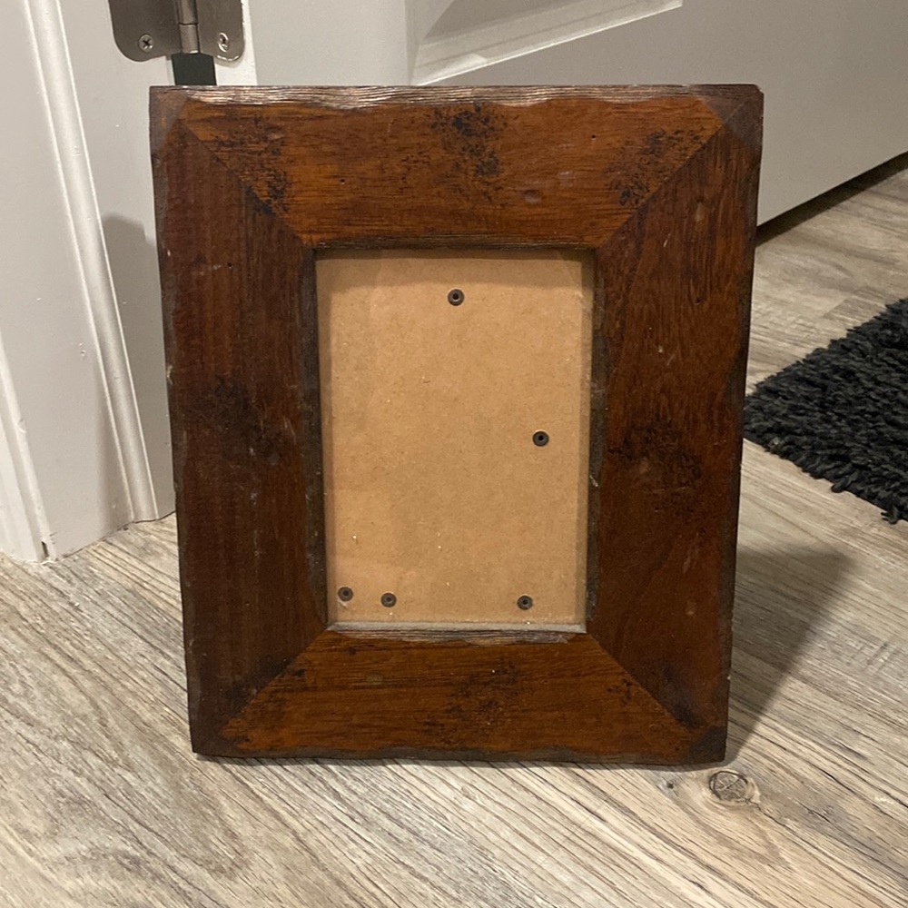 Wooden picture frame 5x7